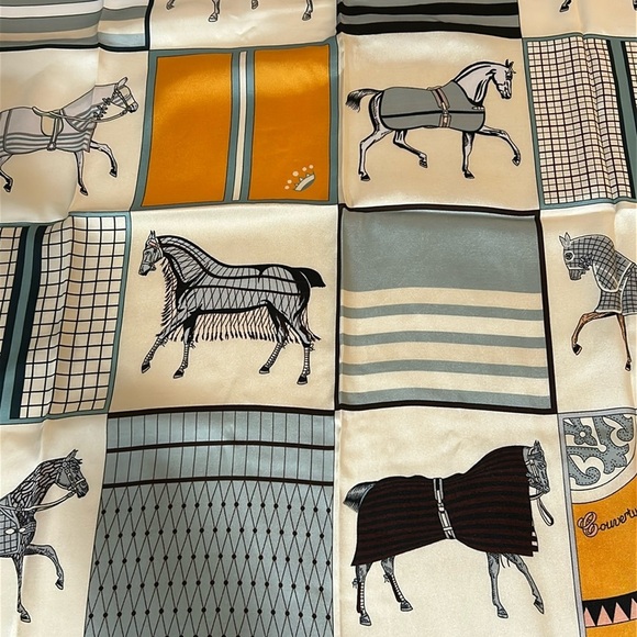 R-2225- Colorful Equestrian Print Scarf NWT - Picture 7 of 7